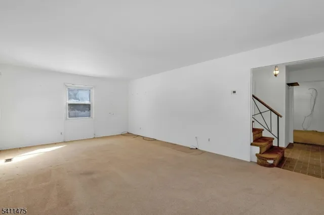 $490,000 | 5 Marigold Lane, Somerset, NJ 08873