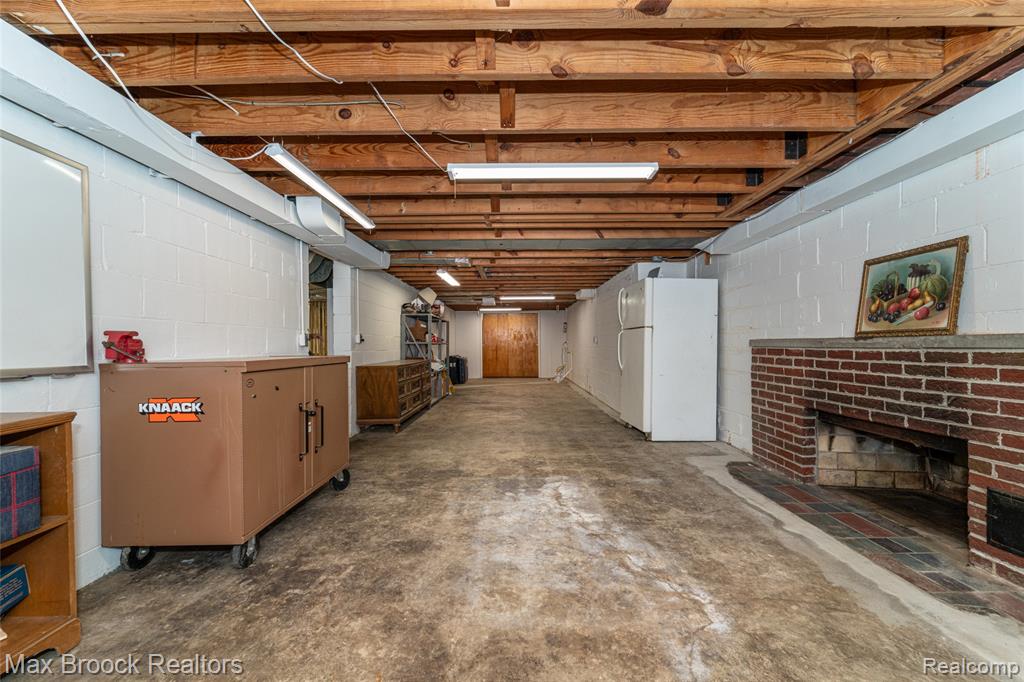 16926 Beverly Road Beverly Hills, MI 48025 - Photo 19 of 25