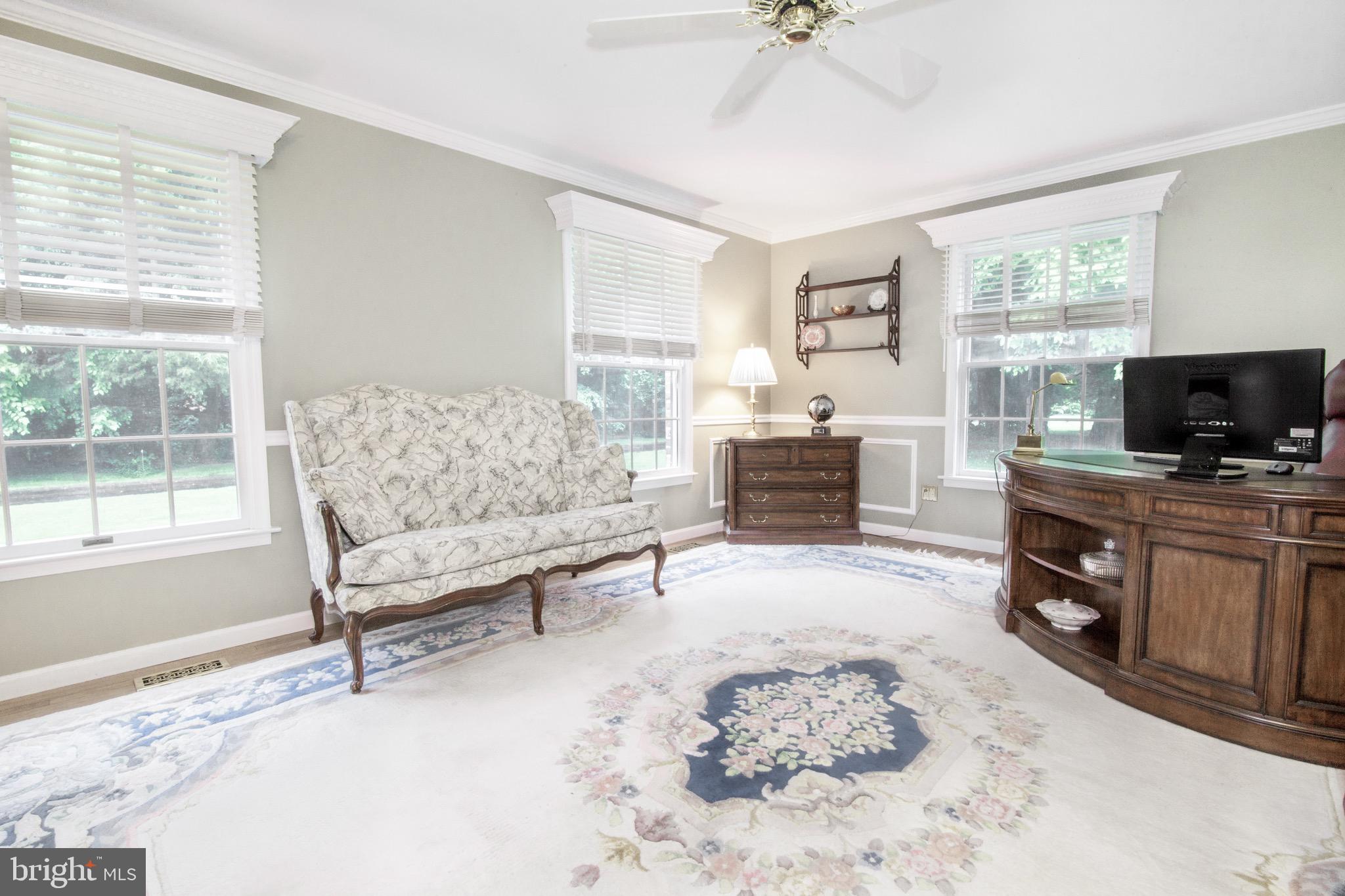 10628 Jones Road Kingsville, MD 21087 - Photo 14 of 32 Beautiful living room/office