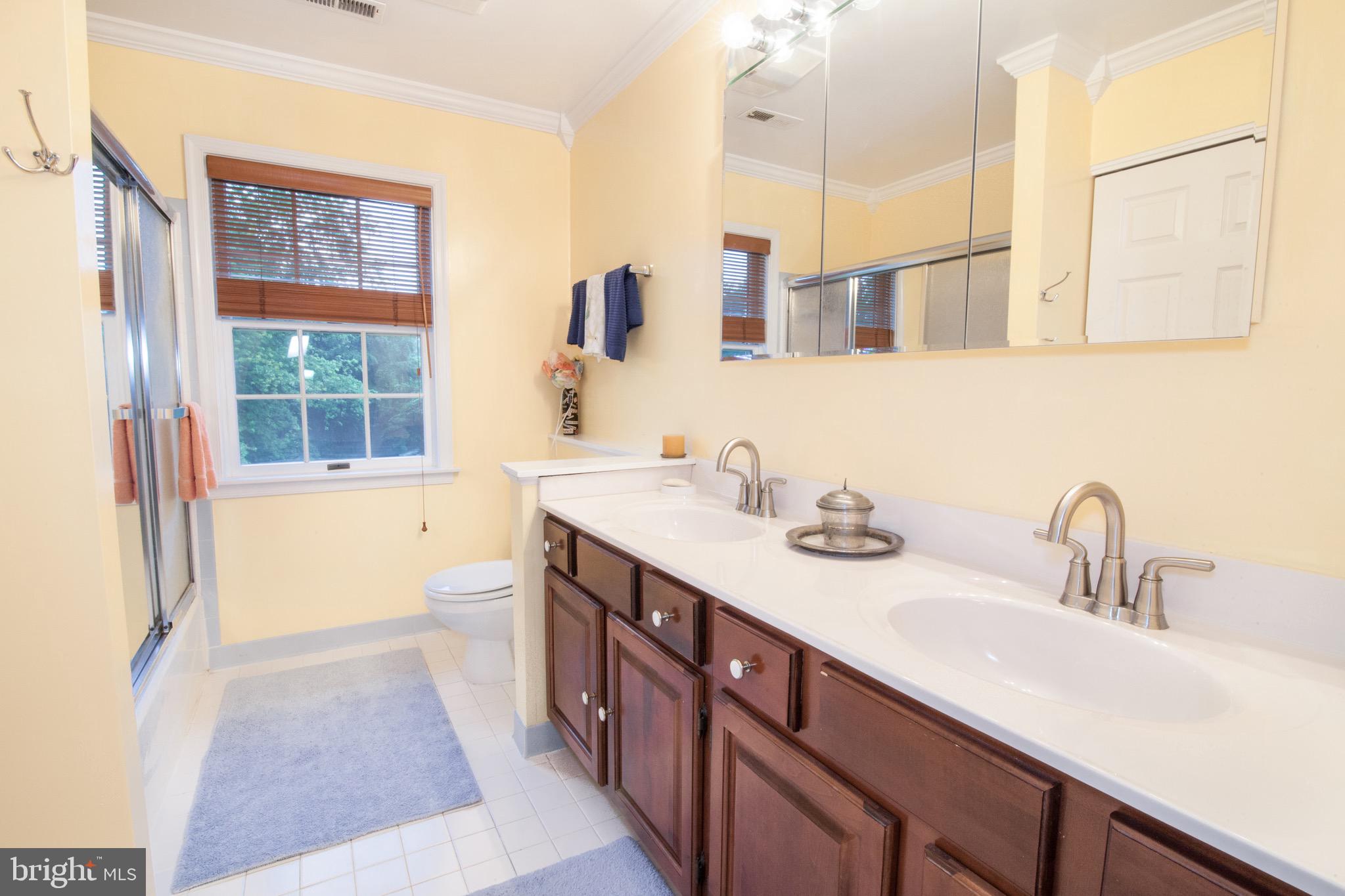 10628 Jones Road Kingsville, MD 21087 - Photo 22 of 32 upstairs hallway bath