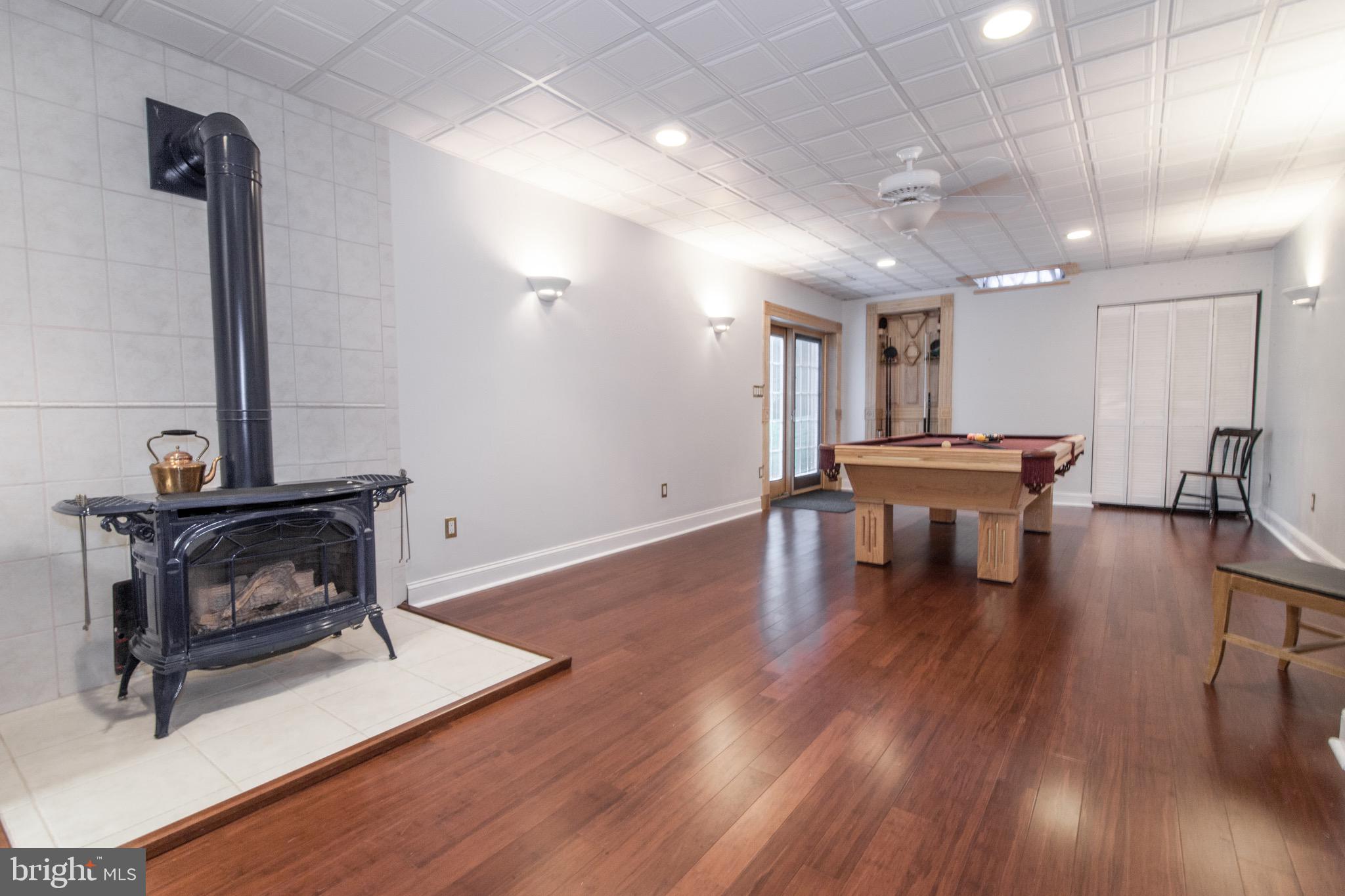 10628 Jones Road Kingsville, MD 21087 - Photo 28 of 32 Pool table in basement