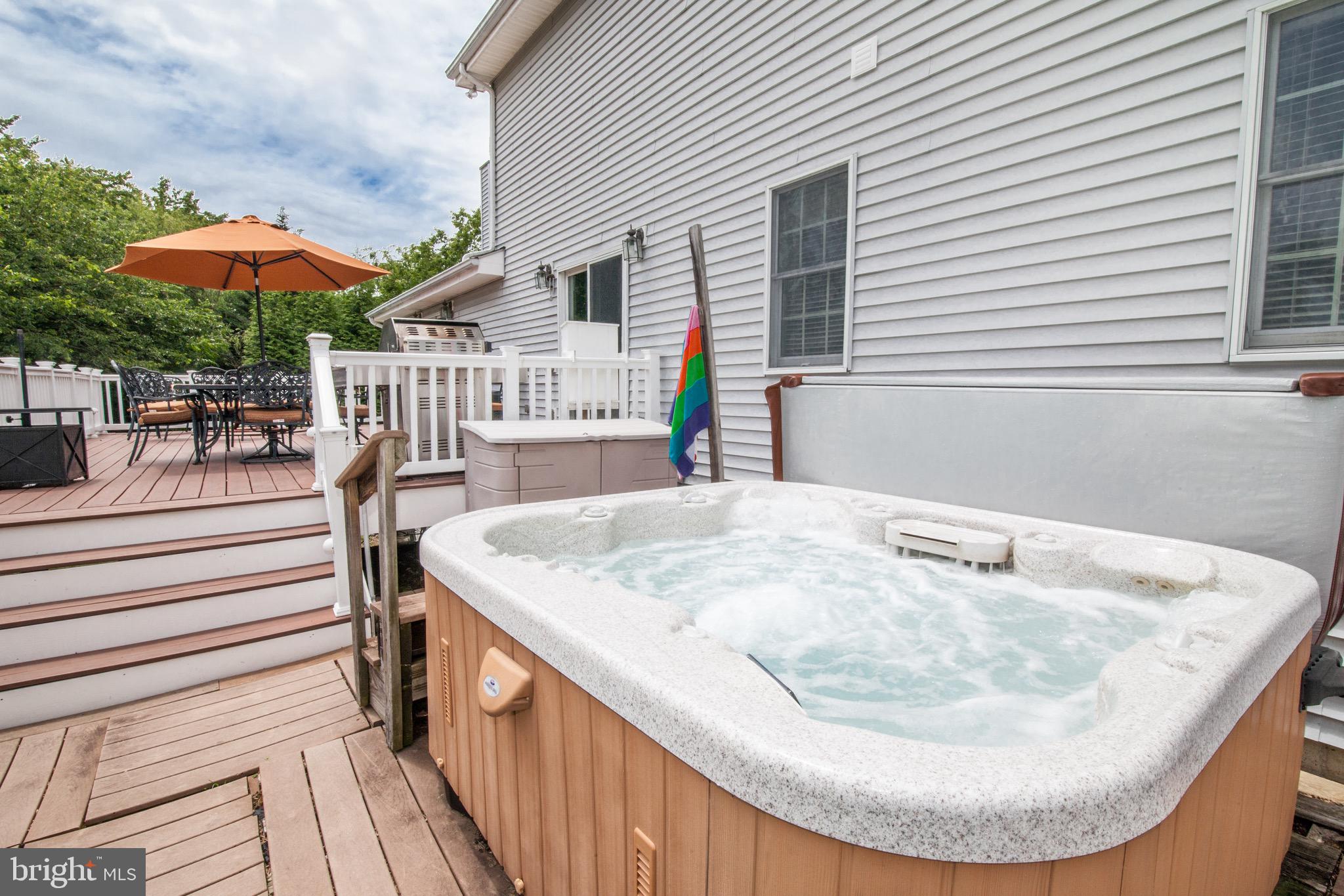 10628 Jones Road Kingsville, MD 21087 - Photo 6 of 32 Hot tub