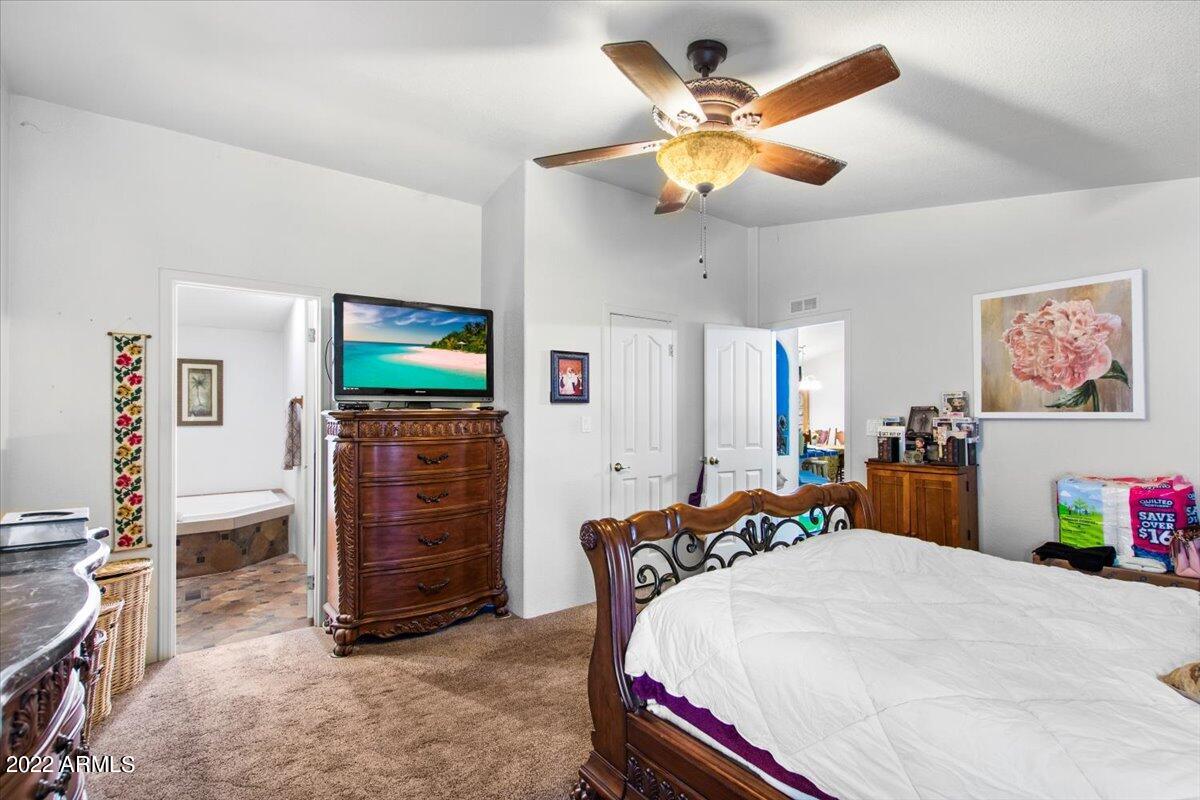 4734 East Rolling Ridge Road San Tan Valley, AZ 85140 - Photo 20 of 26 21-Primary Bedroom
