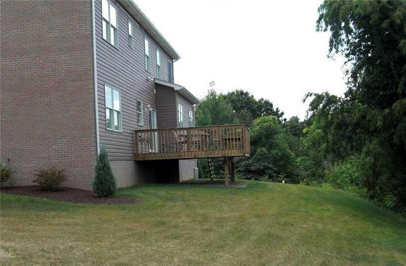 106 Rochelle Lane Monaca, PA 15061 - Photo 2 of 25 Gallery Image 2