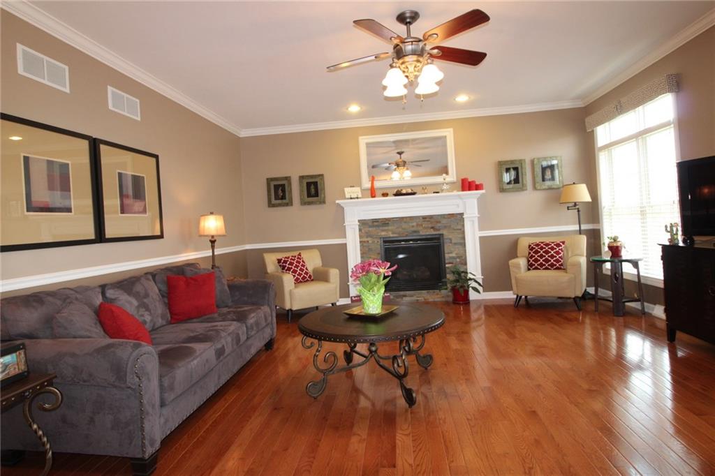 106 Rochelle Lane Monaca, PA 15061 - Photo 5 of 25 Gallery Image 5