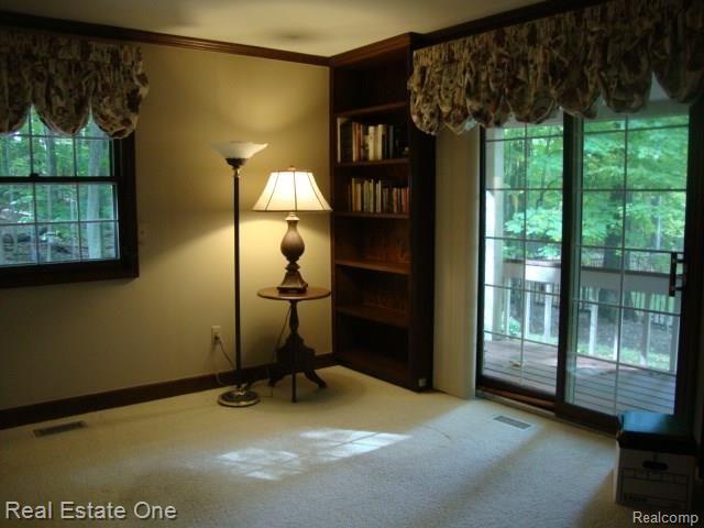 34043 Quaker Valley Road Farmington, MI 48331 - Photo 6 of 33 DSC06206.JPG