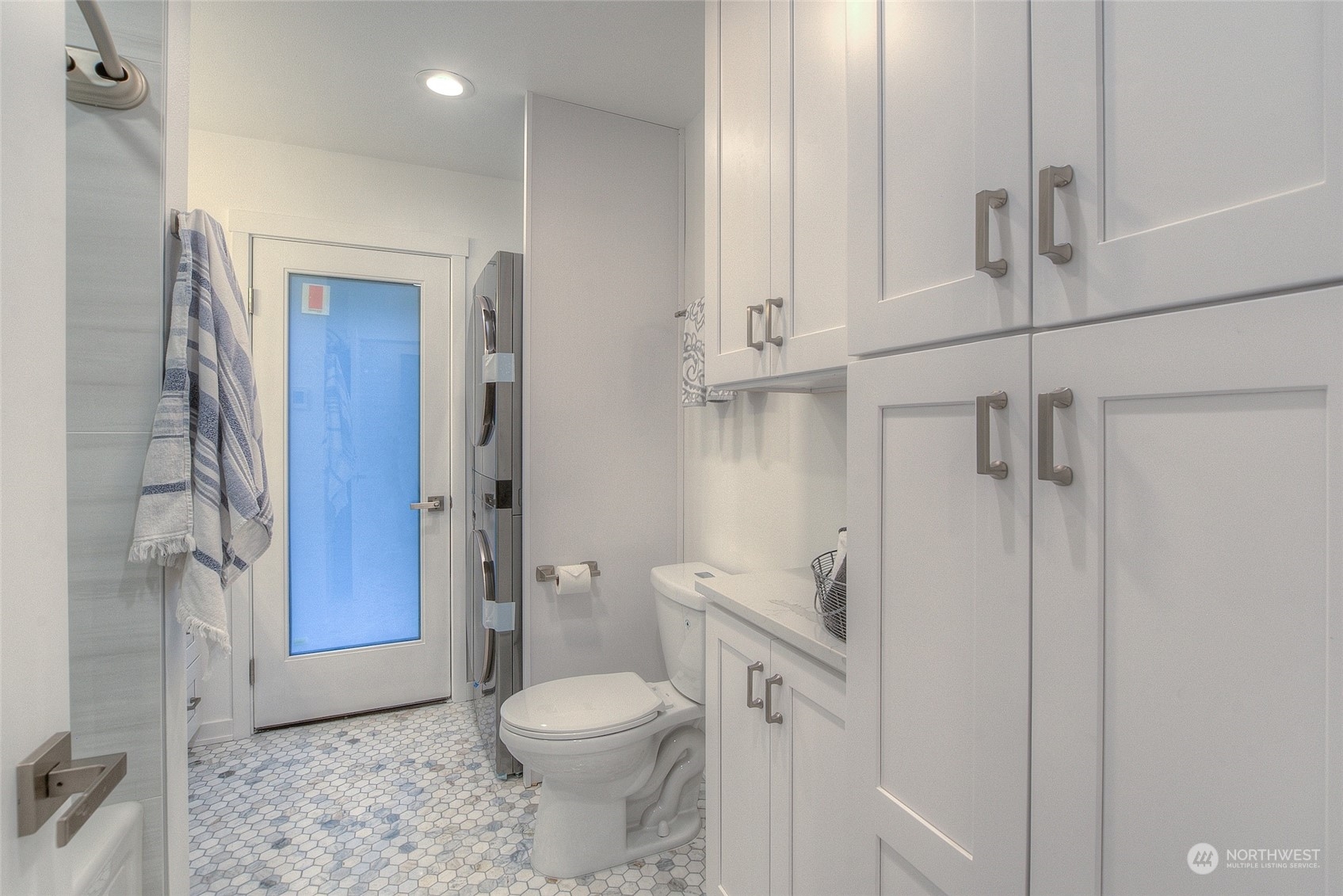 2567 Raccoon Point Road Orcas Island, WA 98245 - Photo 27 of 40 a bathroom with a toilet a sink and shower