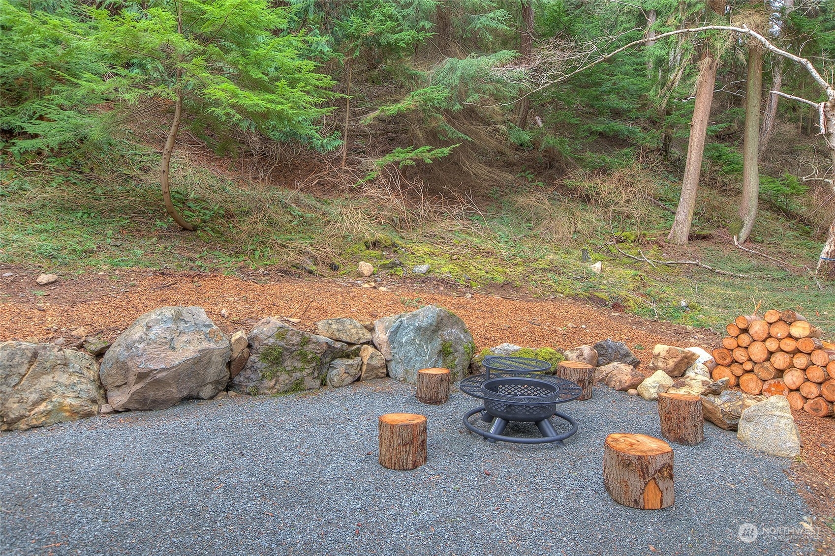 2567 Raccoon Point Road Orcas Island, WA 98245 - Photo 31 of 40 a view of a patio with table and chairs