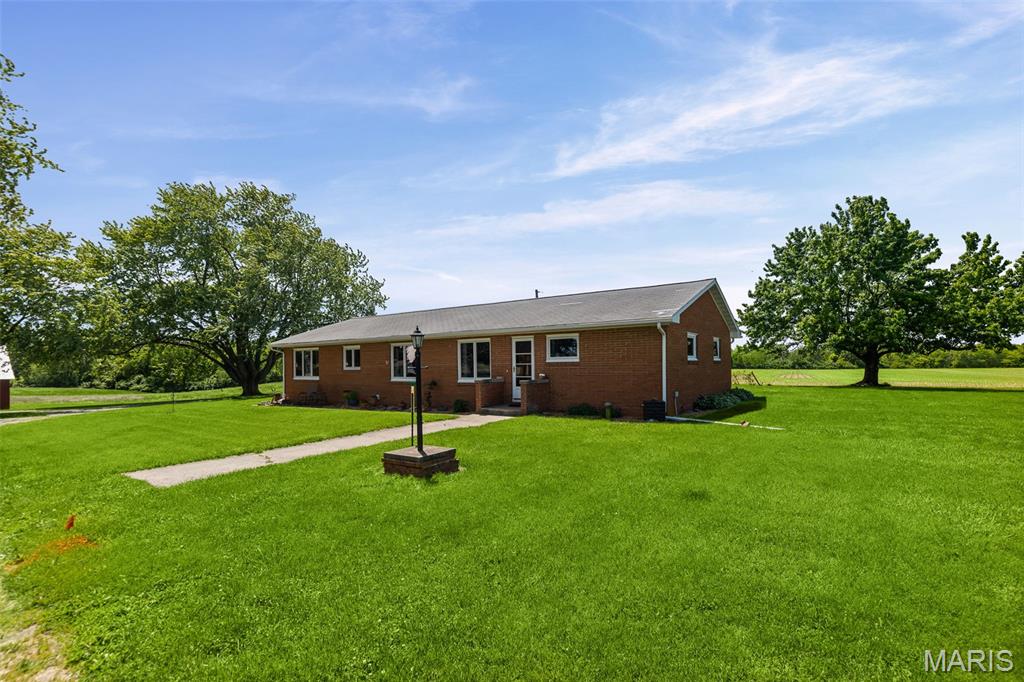 22805 Monke Road Mount Olive, IL 62069 - Photo 4 of 42