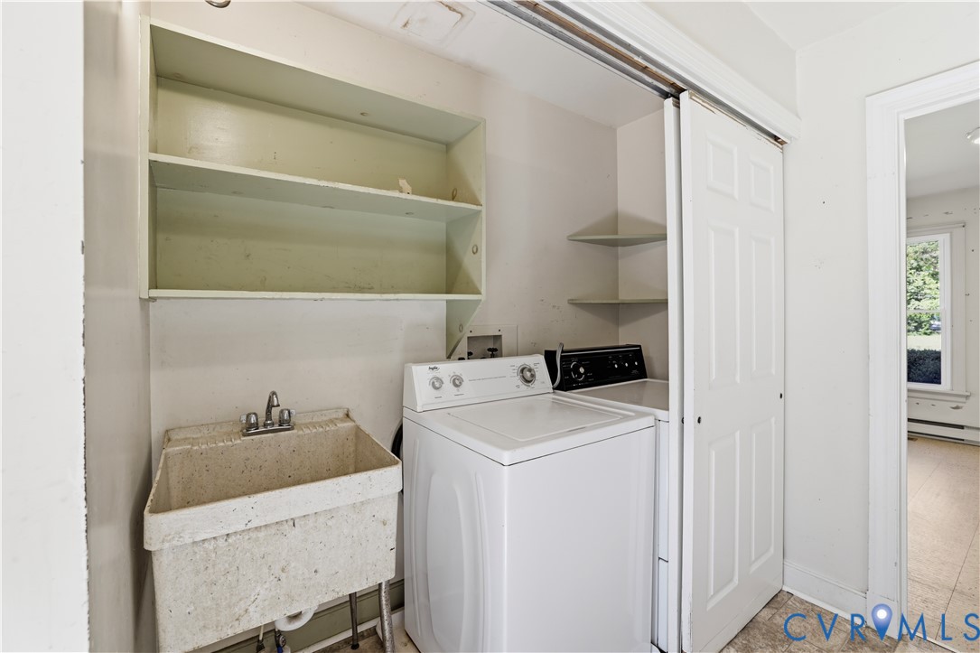 11352 Rockville Road Rockville, VA 23146 - Photo 13 of 38 a utility room with dryer and washer