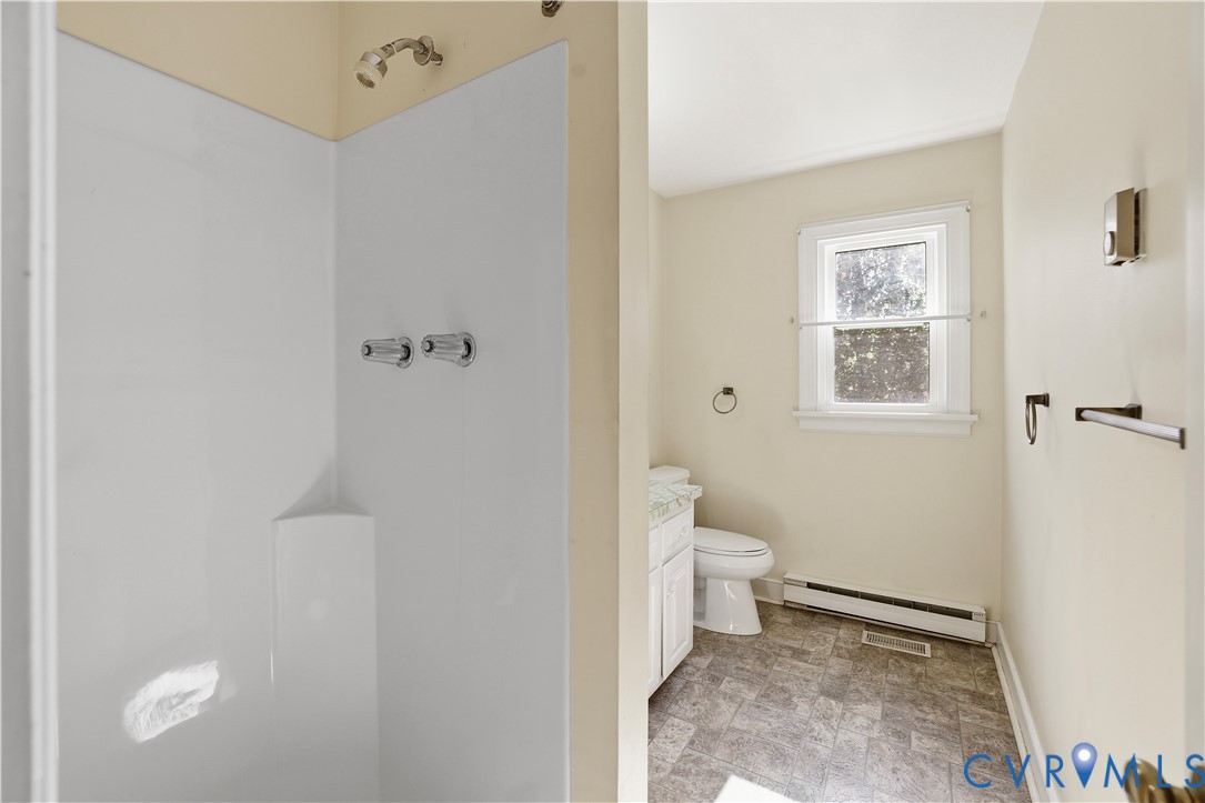 11352 Rockville Road Rockville, VA 23146 - Photo 21 of 38 a bathroom with a toilet