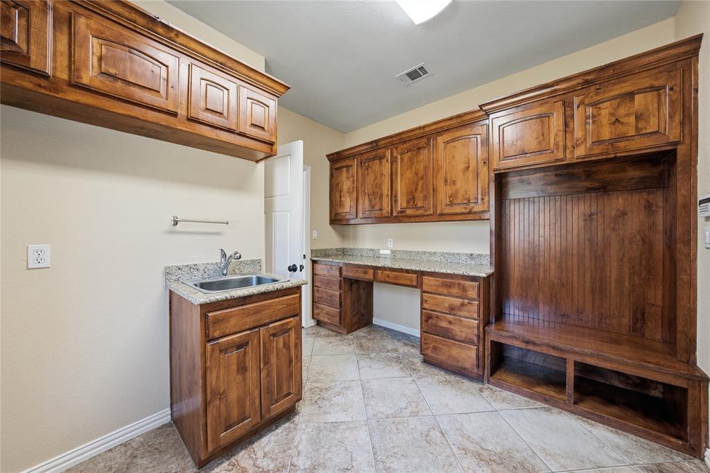 847 VZ County Road Canton, TX 75103 - Photo 21 of 40 Utility Room
