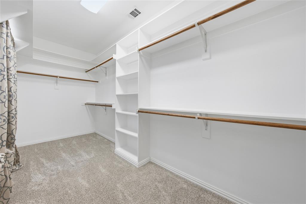 847 VZ County Road Canton, TX 75103 - Photo 25 of 40 Primary Closet