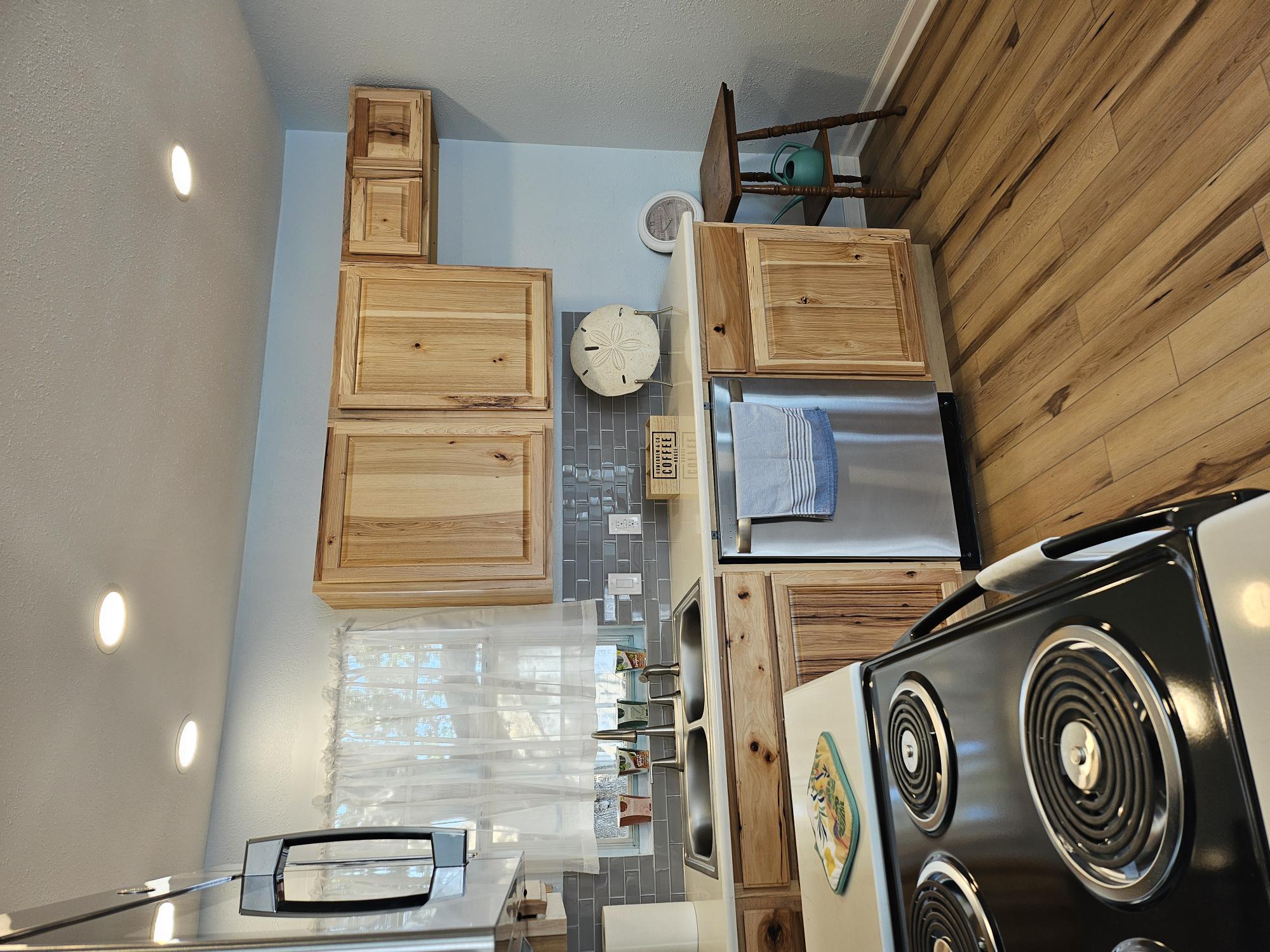 105 North Rhomberg Street Burnet, TX 78611 - Photo 13 of 32