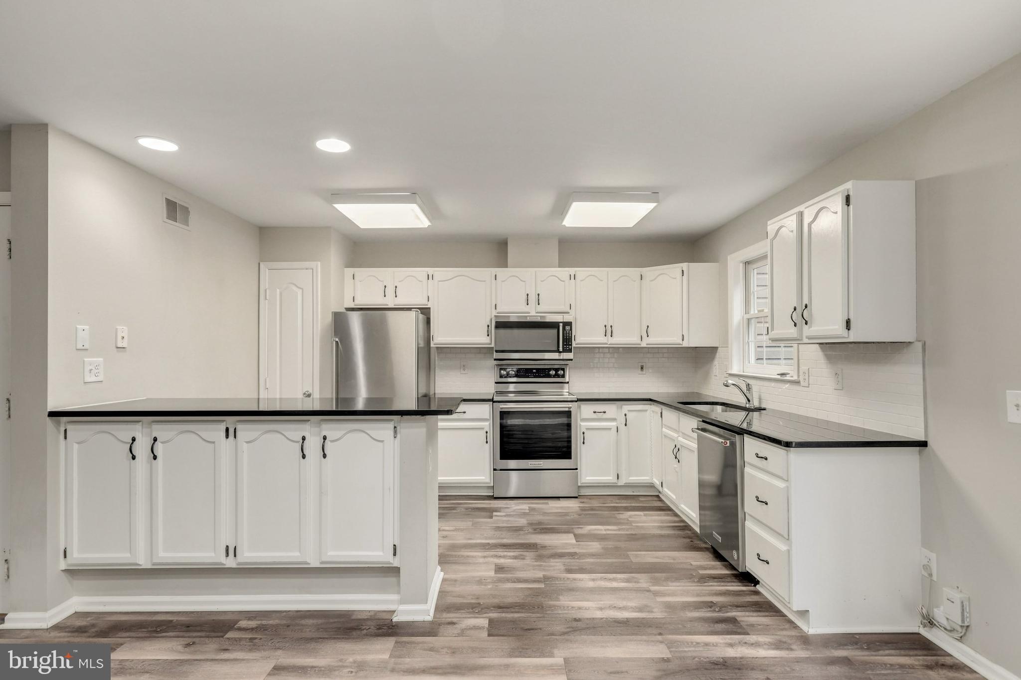 13188 Tory Loop Woodbridge, VA 22192 - Photo 11 of 38