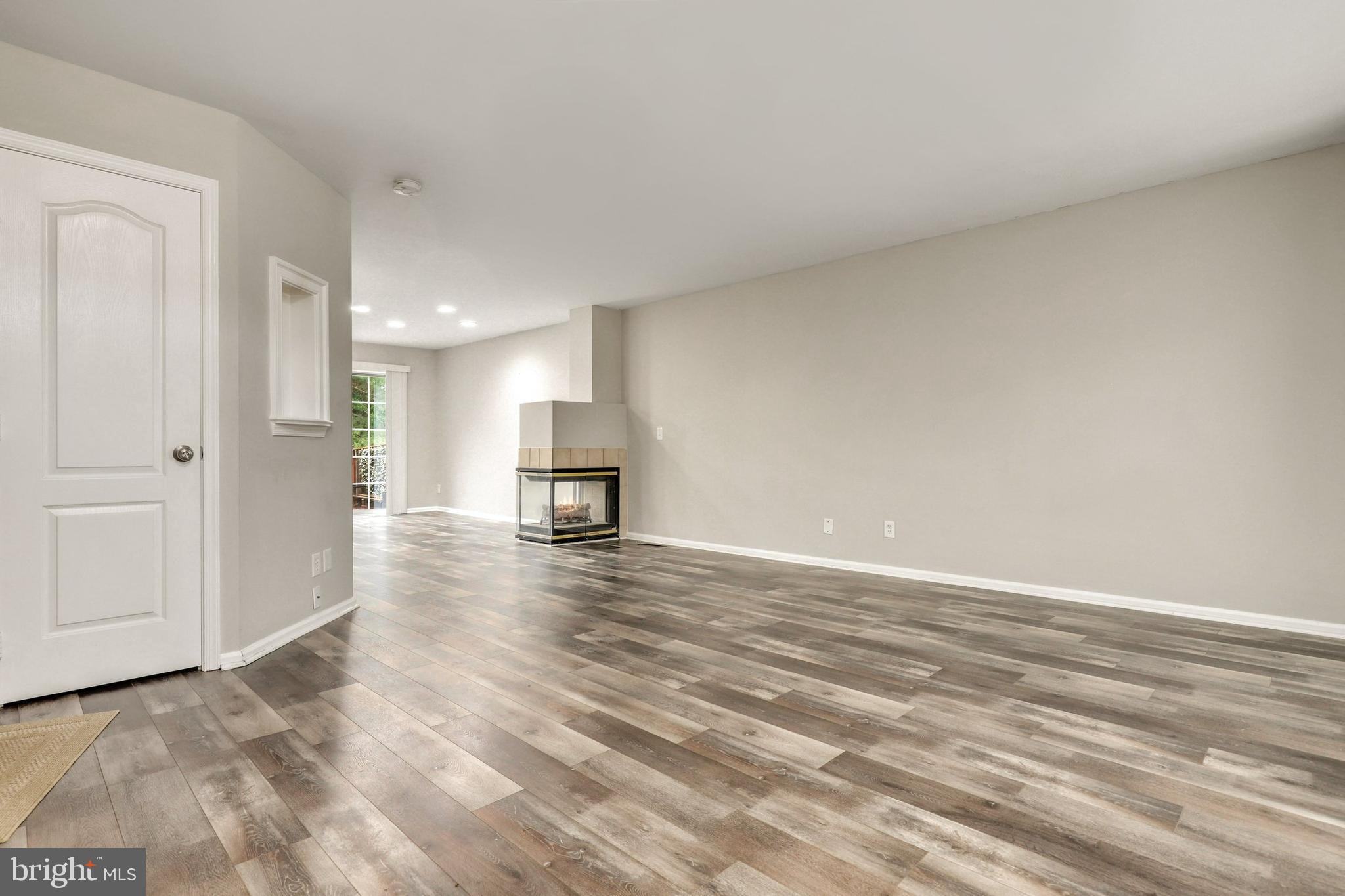 13188 Tory Loop Woodbridge, VA 22192 - Photo 6 of 38