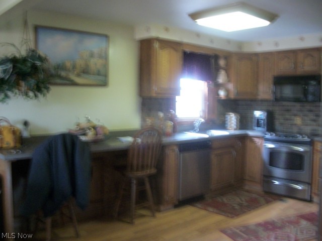 1674 Hubbard Road Hubbard, OH 44425 - Photo 3 of 18 Gallery Image 3