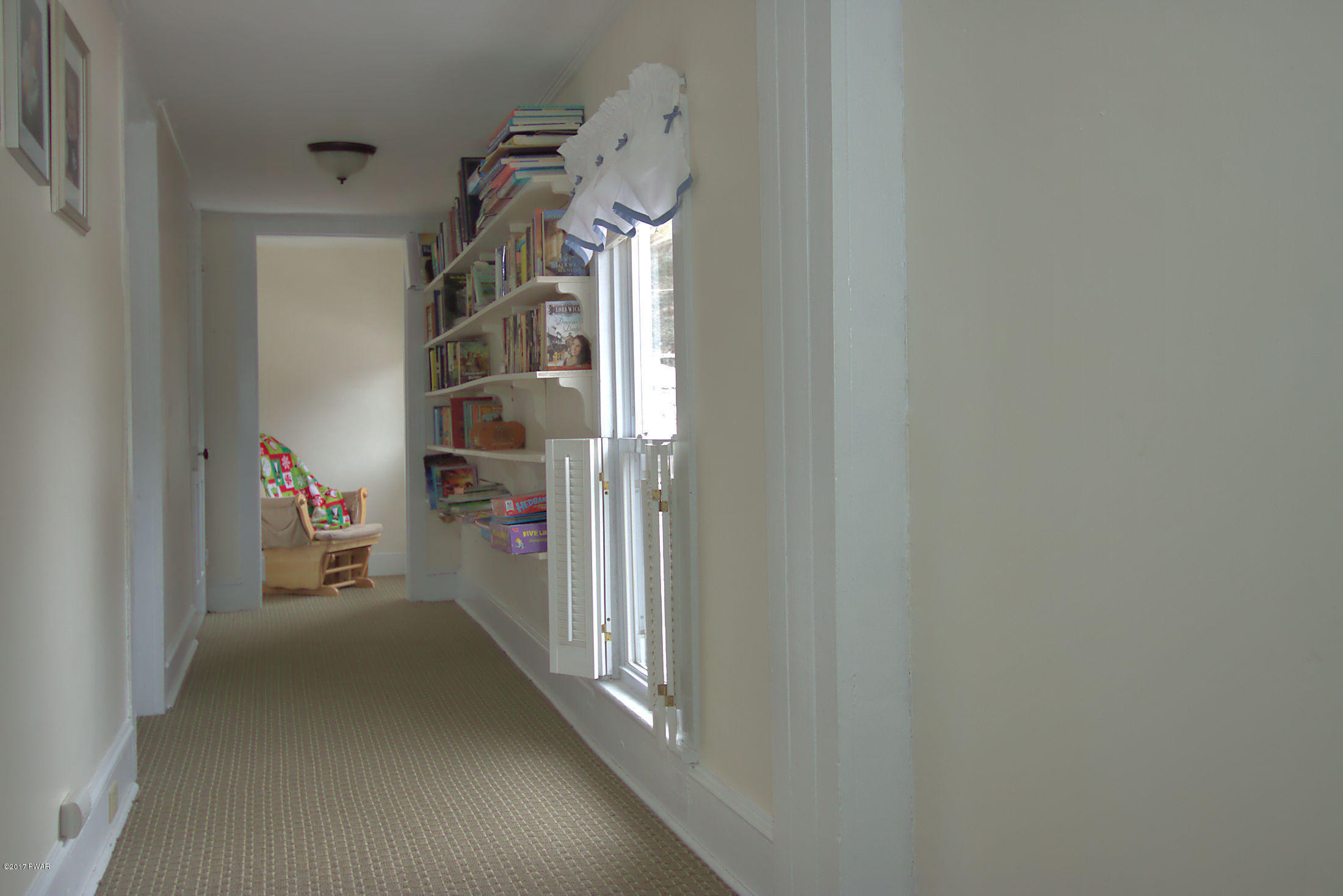 7 Davis Road Waymart, PA 18472 - Photo 27 of 35 Hall & Reading Nook