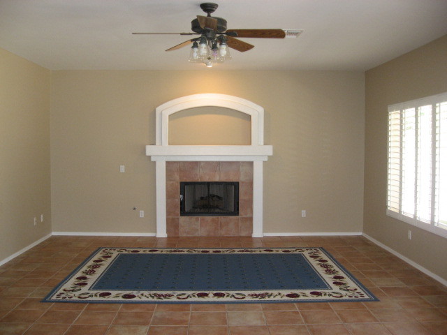 2106 East Victor Road Gilbert, AZ 85296 - Photo 2 of 22 familyroom