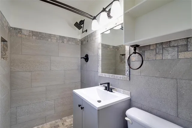 $604,999 | 1200 Lake Harney Road, Geneva, FL 32732