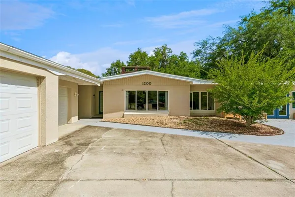 $545,000 | 1200 Lake Harney Road, Geneva, FL 32732