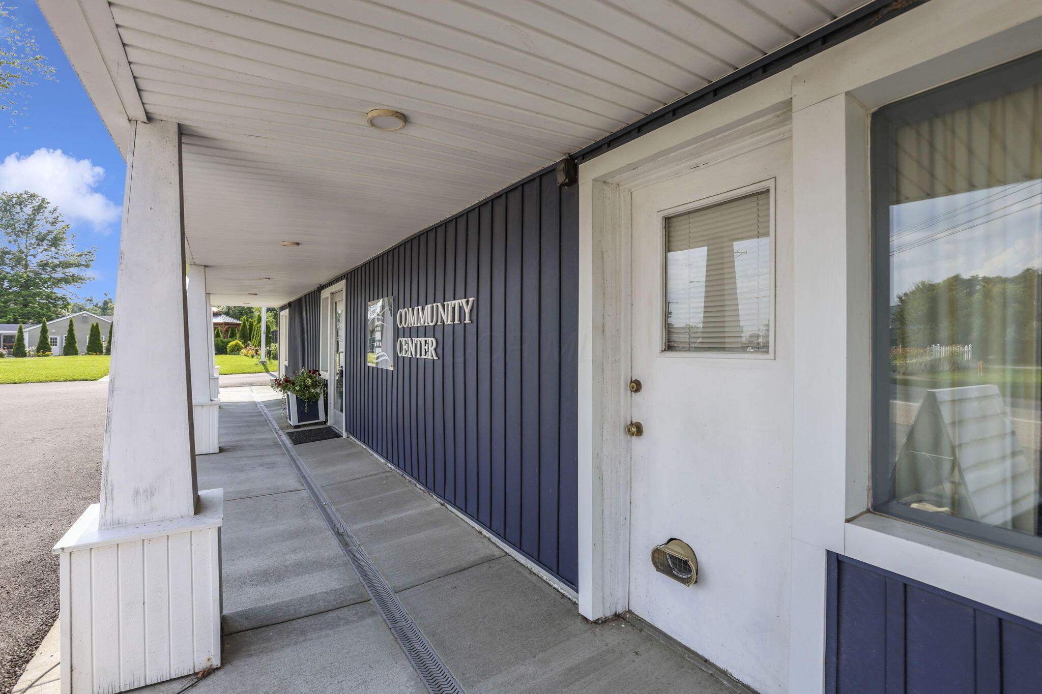 4401 Hunts Landing Road, Unit 202 Hebron, OH 43025 - Photo 73 of 76 128-web-or-mls-7W3A5635 (1)