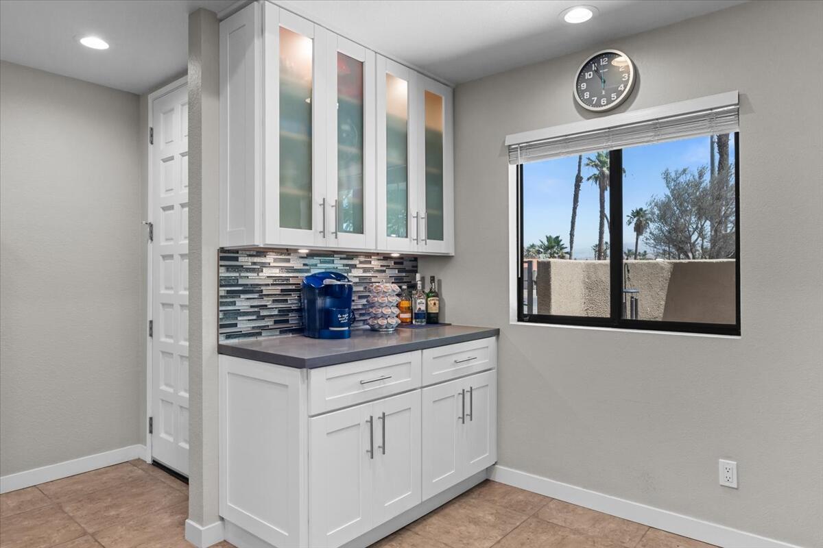67527 North Portales Drive Cathedral City, CA 92234 - Photo 13 of 47 a view of cabinets and window