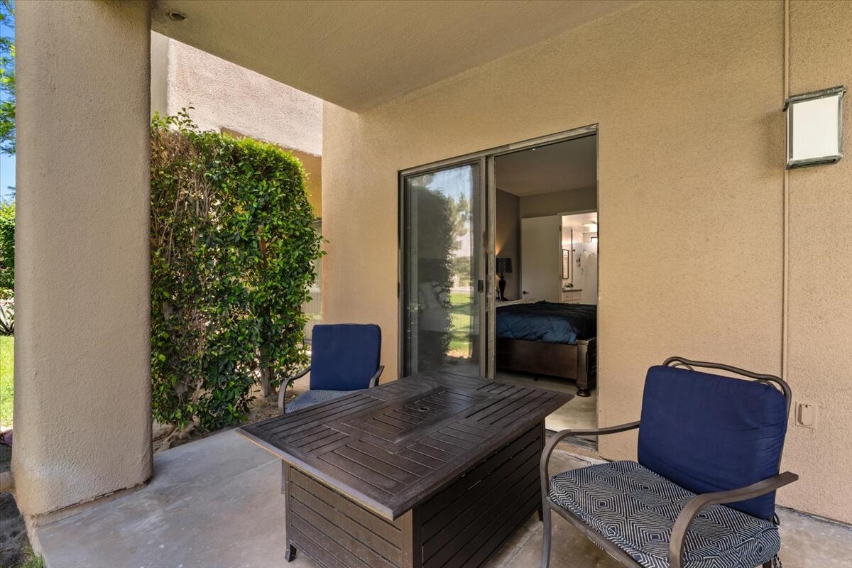 67527 North Portales Drive Cathedral City, CA 92234 - Photo 25 of 47 a living room with furniture