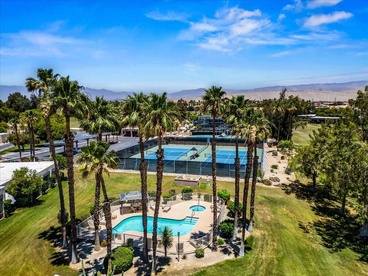 67527 North Portales Drive Cathedral City, CA 92234 - Photo 40 of 47 a view of a balcony with chairs