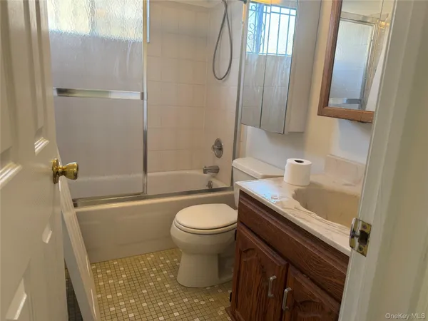 $3,000 | 10 Marsulin Drive, Syosset, NY 11791