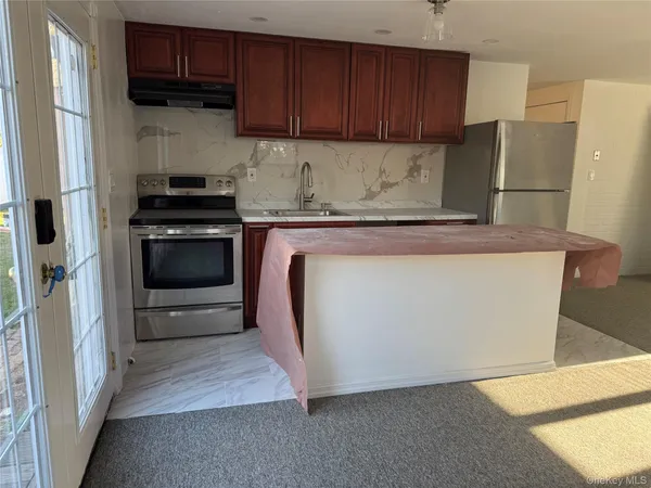 $3,000 | 10 Marsulin Drive, Syosset, NY 11791