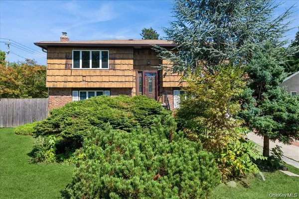 $3,000 | 10 Marsulin Drive, Syosset, NY 11791