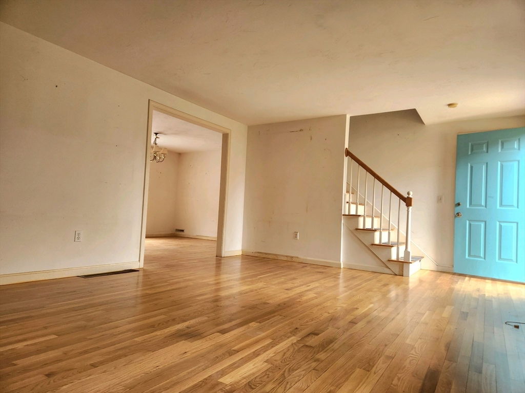170 Pell's Fishing Road Brewster, MA 02631 - Photo 4 of 18 Gallery Image 4