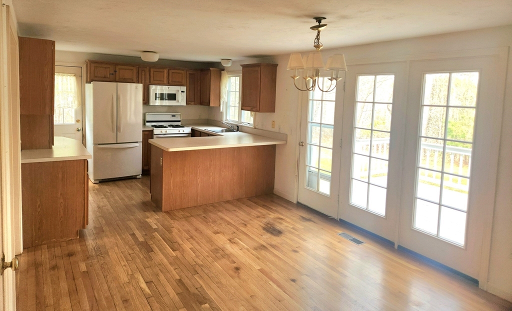 170 Pell's Fishing Road Brewster, MA 02631 - Photo 5 of 18 Gallery Image 5