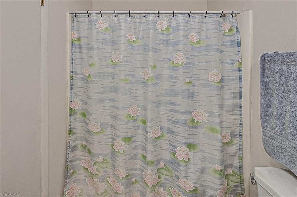607 Colony Road Asheboro, NC 27205 - Photo 21 of 25 Gallery Image 21