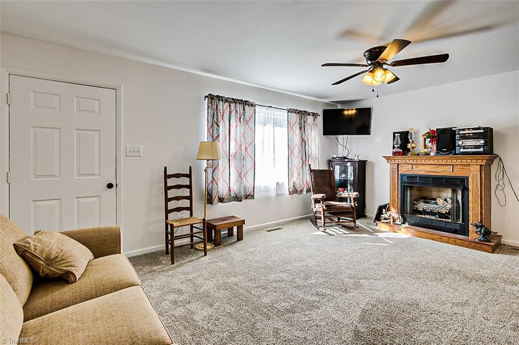 607 Colony Road Asheboro, NC 27205 - Photo 3 of 25 Gallery Image 3