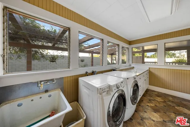 $2,985,000 | 220 Orange Grove Avenue, South Pasadena, CA 91030