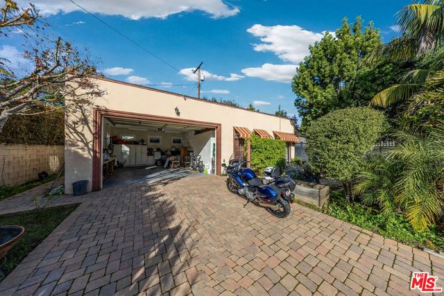 $2,985,000 | 220 Orange Grove Avenue, South Pasadena, CA 91030