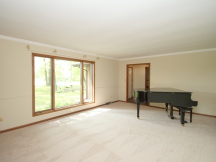 6061 Hughes Road Galena, OH 43021 - Photo 3 of 25 Gallery Image 3