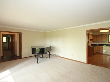6061 Hughes Road Galena, OH 43021 - Photo 4 of 25 Gallery Image 4