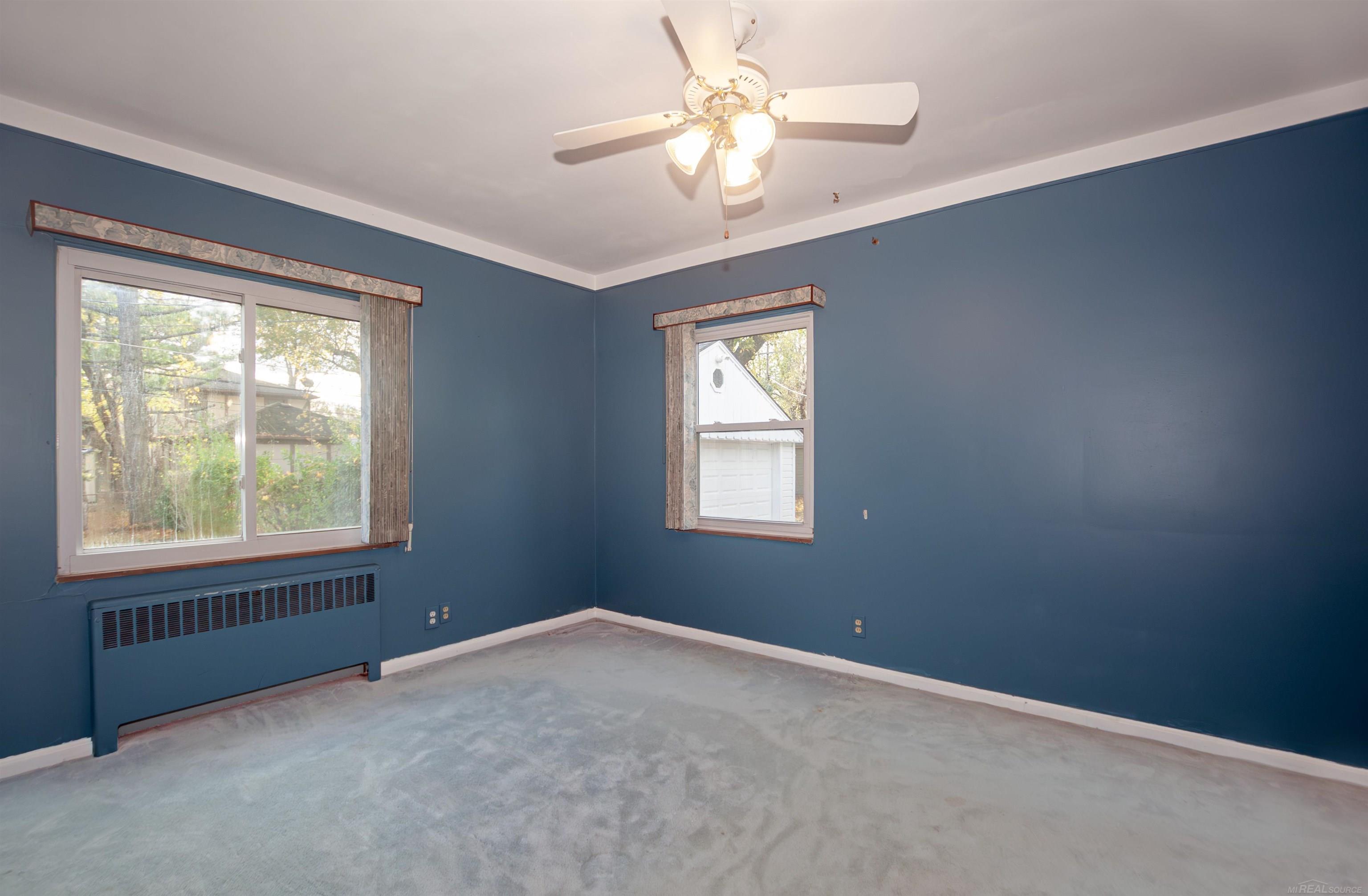 2039 Hampton Road Grosse Pointe, MI 48236 - Photo 14 of 31 50161077-6d89c504-2d51-476b-90cb-8463aa44deeb.JPG