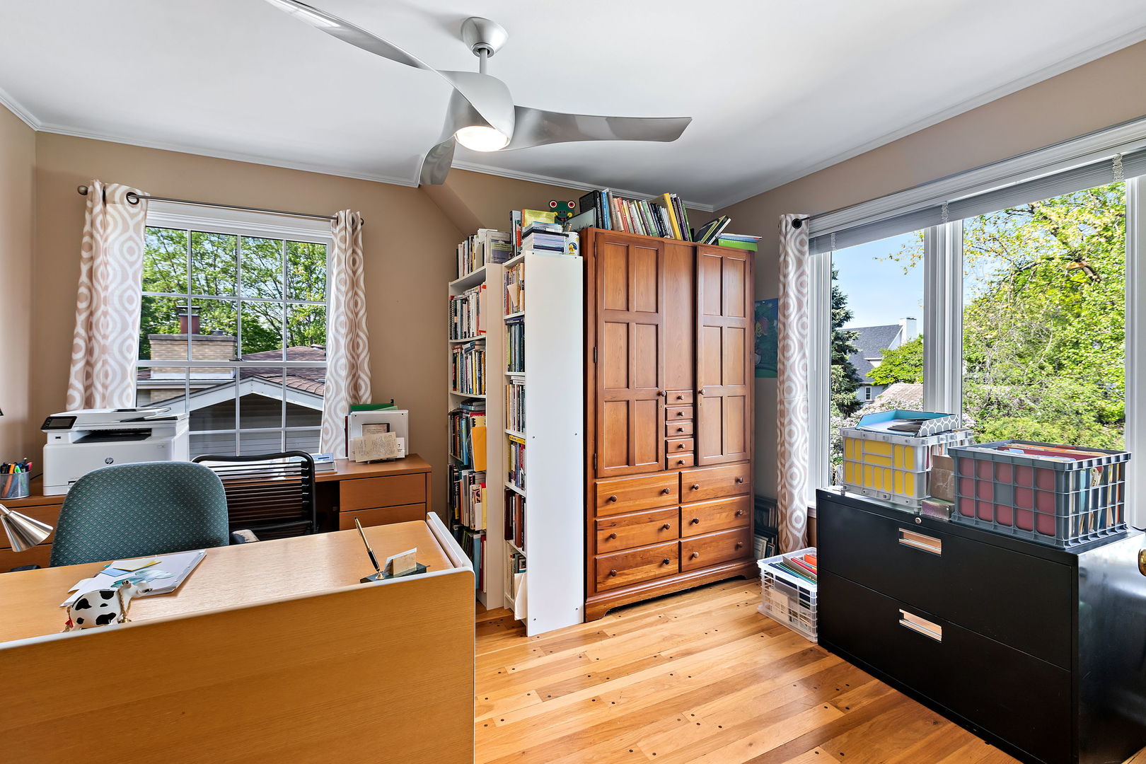 N543 Herrick Drive Wheaton, IL 60187 - Photo 18 of 29 a view of living room with furniture and windows