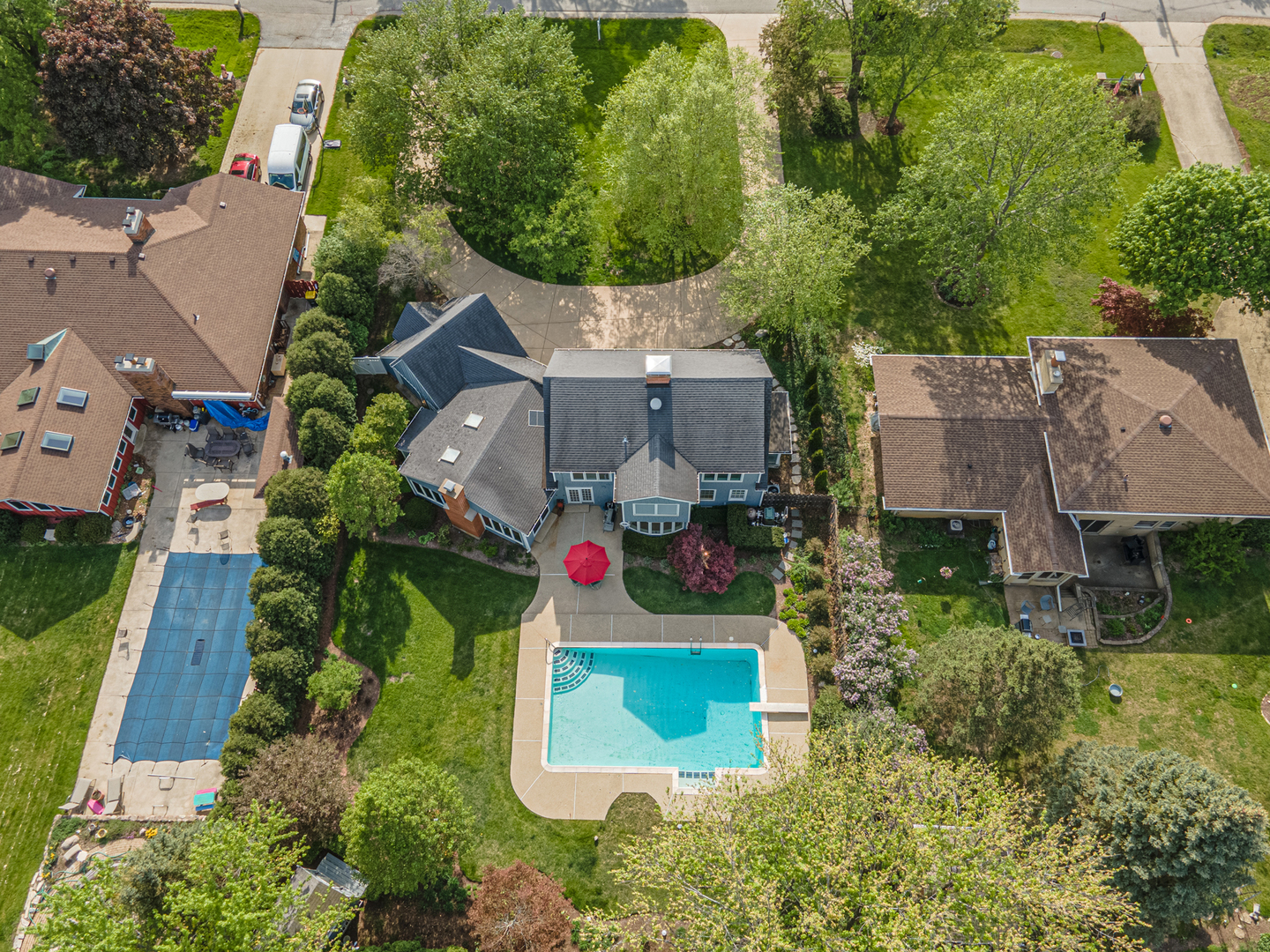N543 Herrick Drive Wheaton, IL 60187 - Photo 28 of 29 an aerial view of a house