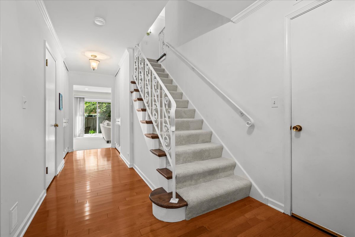 727 Raleigh Court Northbrook, IL 60062 - Photo 12 of 20