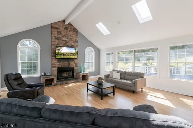 $735,000 | 6 Rose Lane, Hackettstown, NJ 07840