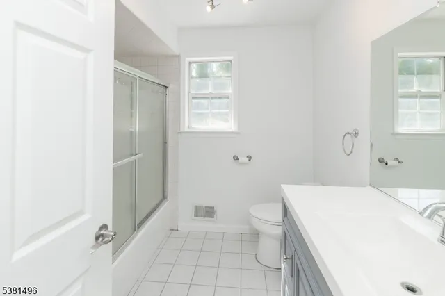 $735,000 | 6 Rose Lane, Hackettstown, NJ 07840