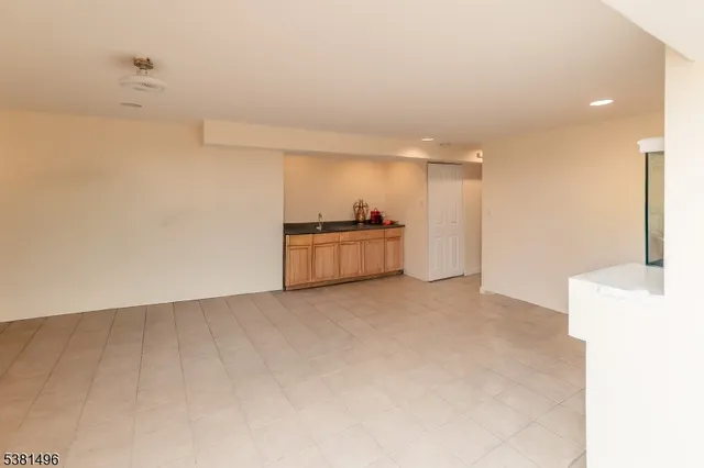 $735,000 | 6 Rose Lane, Hackettstown, NJ 07840