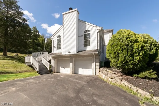 $735,000 | 6 Rose Lane, Hackettstown, NJ 07840