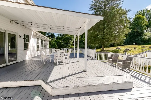 $735,000 | 6 Rose Lane, Hackettstown, NJ 07840