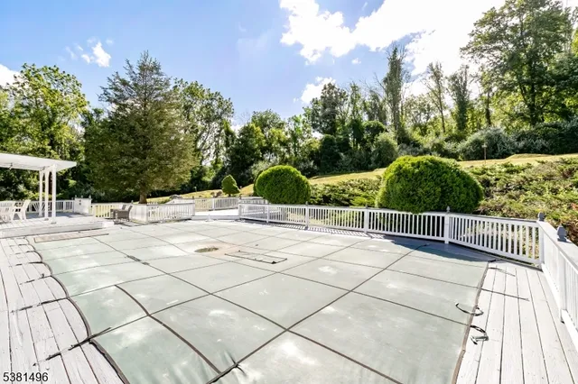 $735,000 | 6 Rose Lane, Hackettstown, NJ 07840